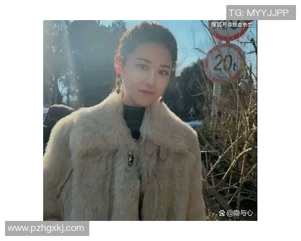 小乔真人写真展现青春魅力与优雅气质的完美结合 小乔真人写真展现青春魅力与优雅气质的完美结合